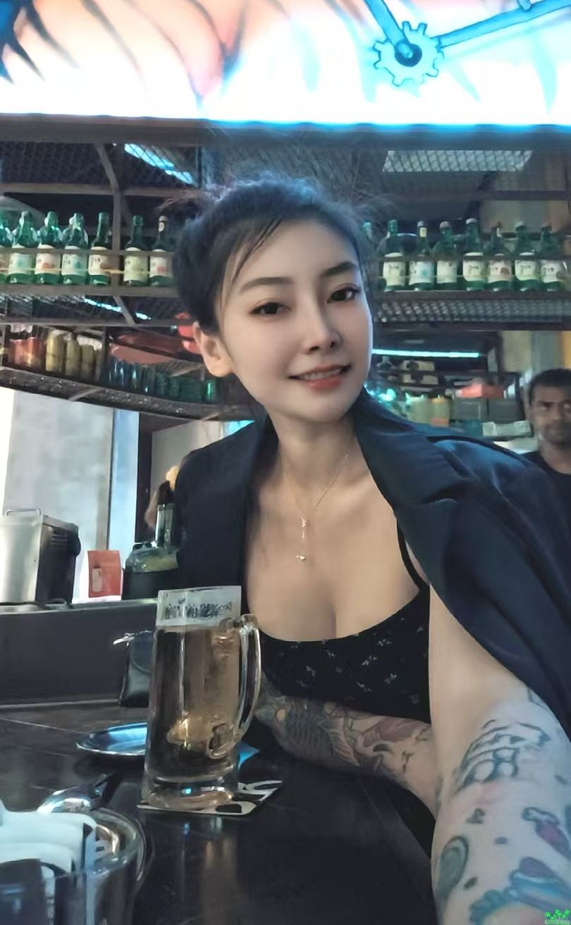 Mkt休闲阁路路001.jpg